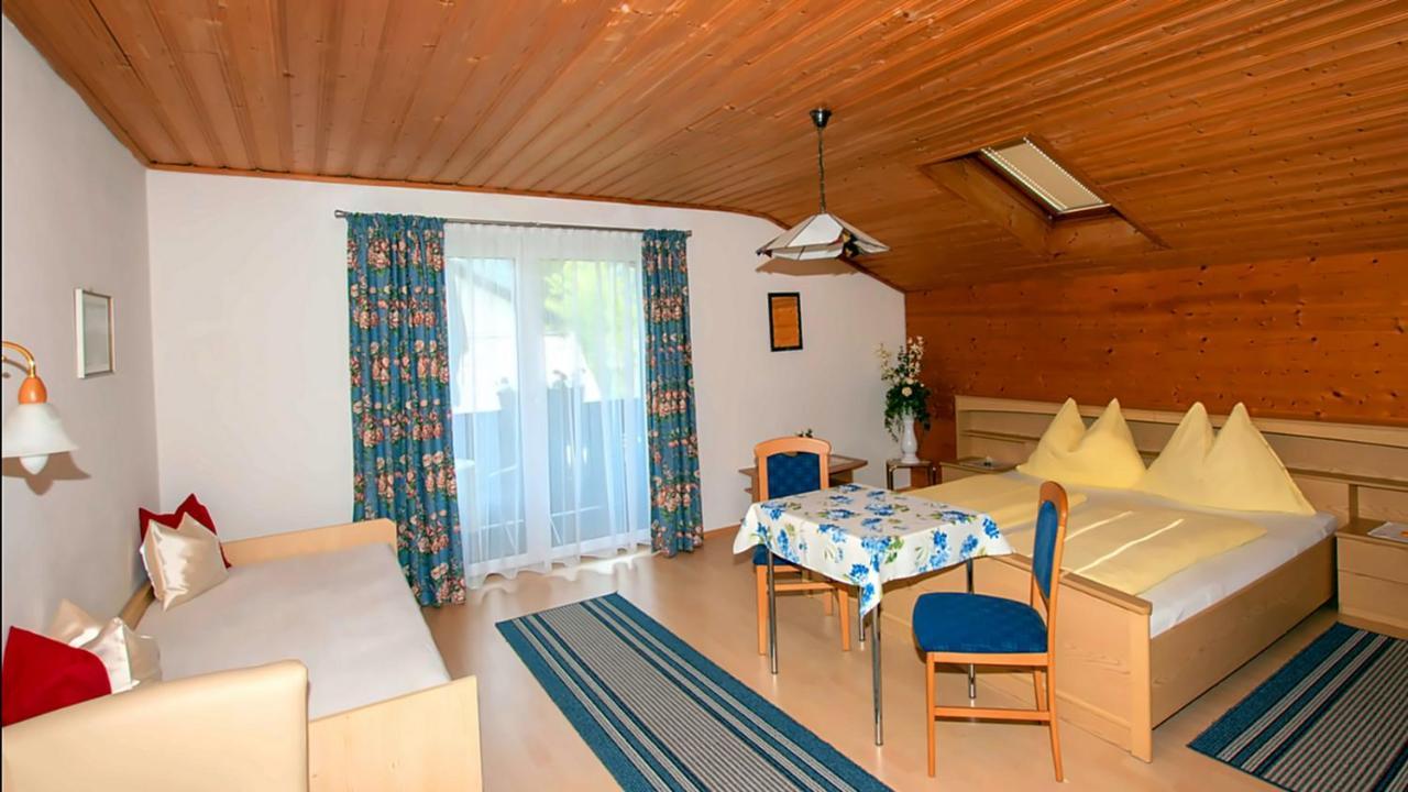 Ferienwohnung Neuhuber باد غويسرن المظهر الخارجي الصورة